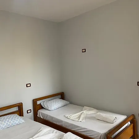 Casa de hóspedes Begaj 3*
